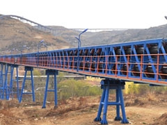 陽泉項目超長（zhǎng）距離管狀帶式輸送機帶料運行成功