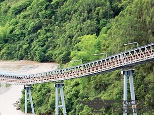 昆（kūn）鋼普洱水泥礦山1.9km曲線帶式輸送機